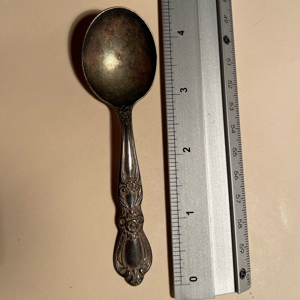 VINTAGE 1847 ROGERS BROS Elegant baby Spoon
